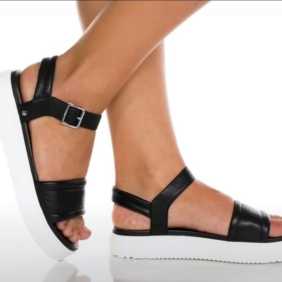 UGG Zayne Metallic Leather Platform Sandals - Rose Gold - Women's Size 10 - Picture 8 of 8